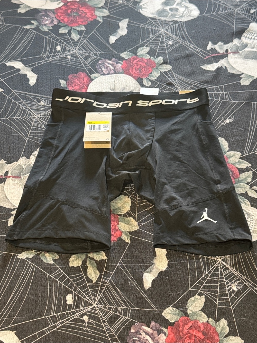 NWT NIKE DRI-FIT AIR JORDAN SPORT BLACK/WHITE COMPRESSION SHORTS SZ MENS SMALL